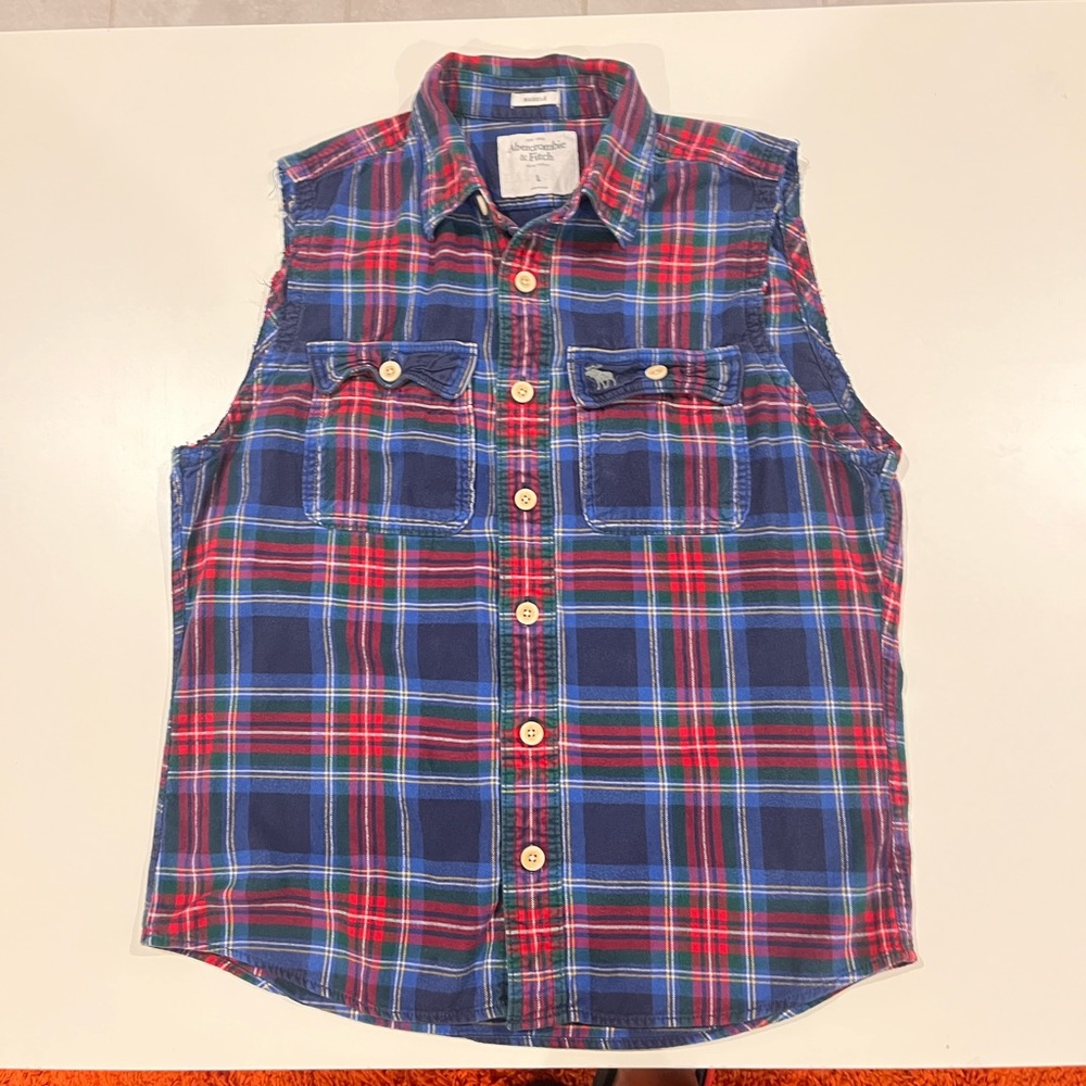A&F Sleeveless Button Down Shirt
